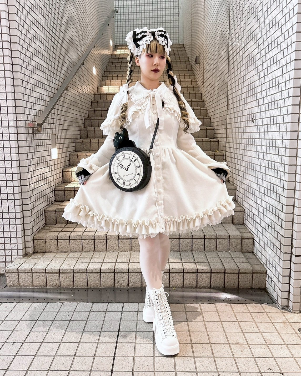 【ATELIER PIERROT】 Fleur d'Hiver Coat White/Bordeaux/Navy/Black★Released from late October to early November★