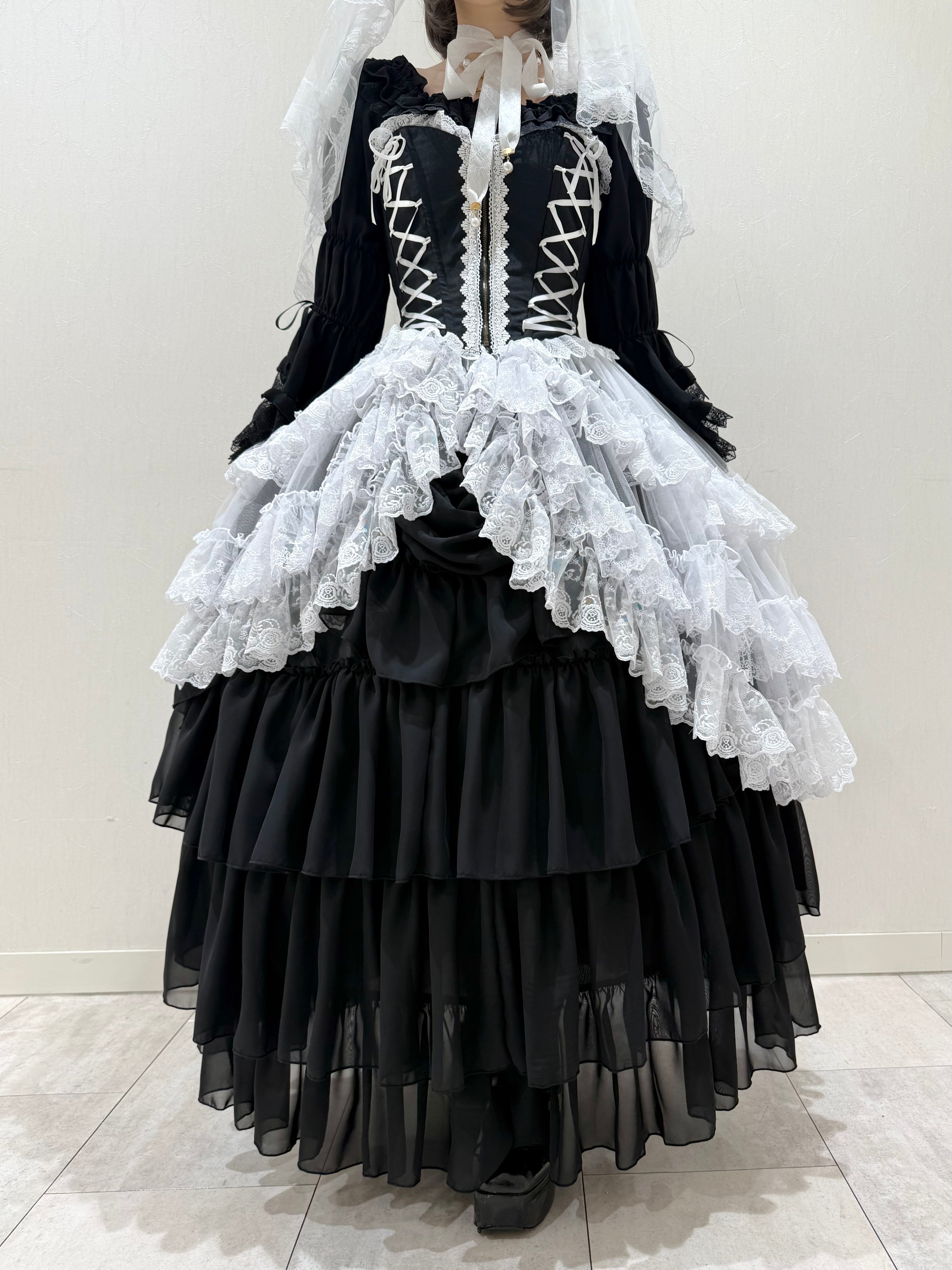 【Vallée lys】ヴァレリス　★ご予約受付中★ Mirage Veil Overskirt　ホワイト/ブラック