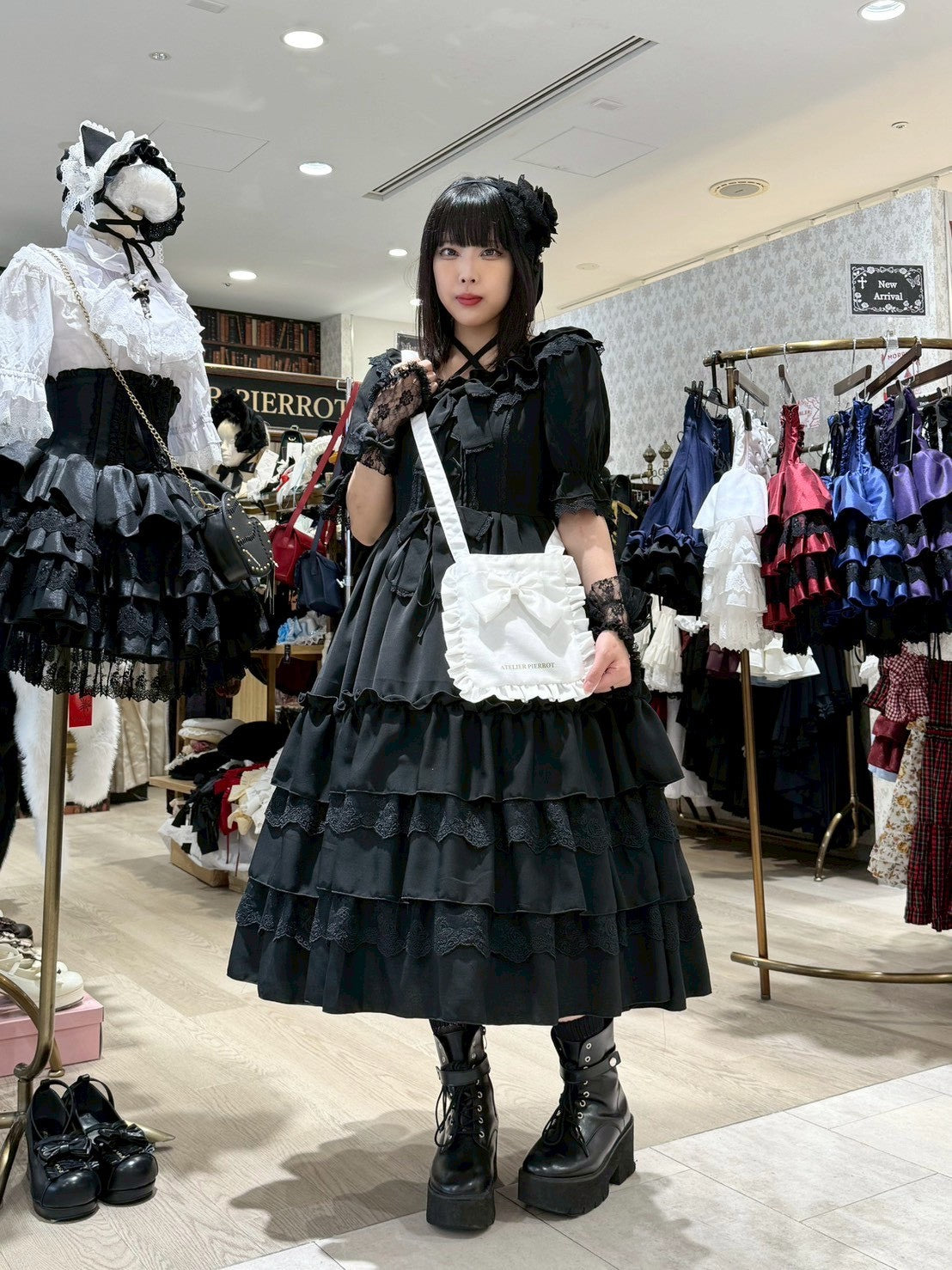 【ATELIER PIERROT】　Aveline Mimore Dress　ホワイト/ラベンダー/ネイビー/ブラック★ダブルポイントフェア対象商品6月14日(日)まで★