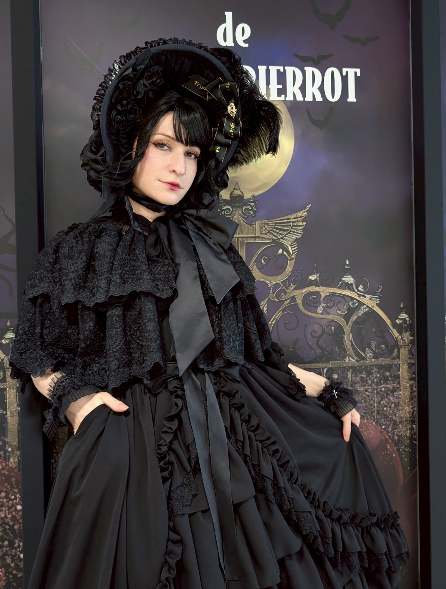 【ATELIER PIERROT】　Chantilly Lace Capelet 　ホワイト/ブラック