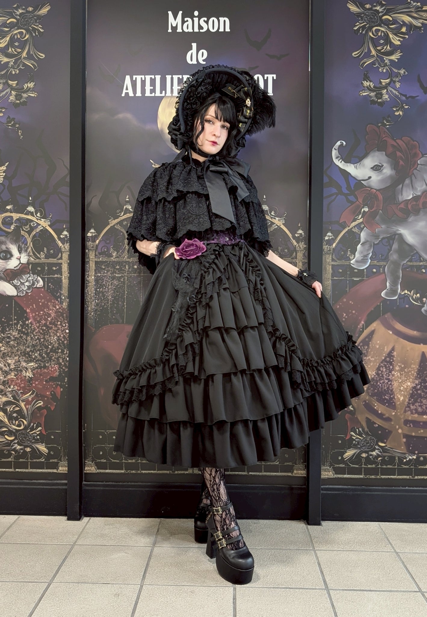 【ATELIER PIERROT】　Chantilly Lace Capelet 　ホワイト/ブラック
