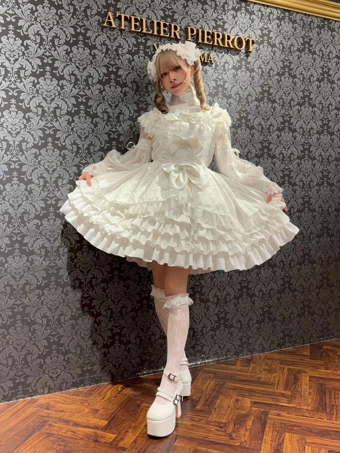 【ATELIER PIERROT】 "Royal Frill Ribbon Jumper Skirt"White/Pink/Bordeaux/Black