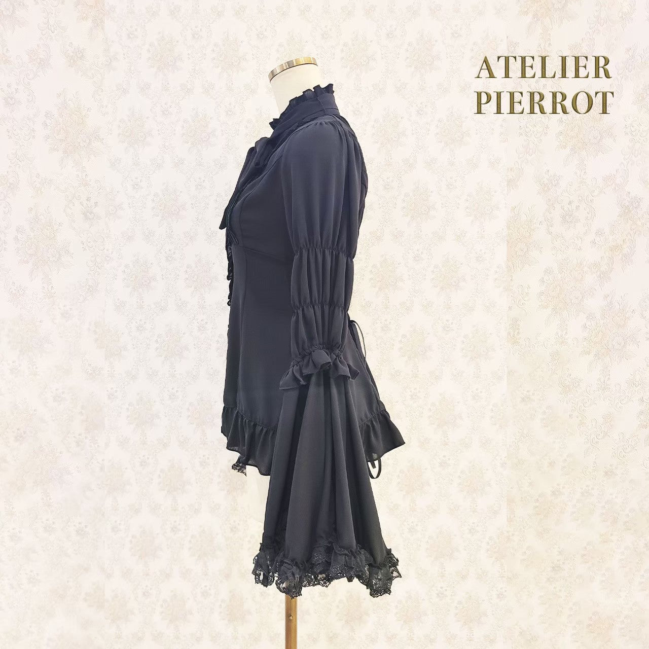 【ATELIER PIERROT】Stand Collar Princess Sleeve Blouse　White/Black