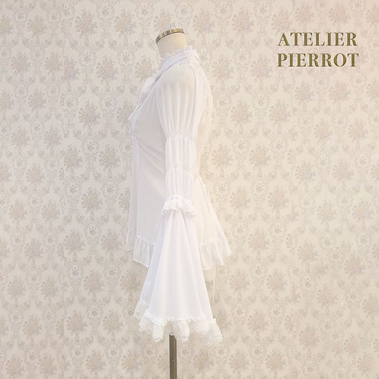 【ATELIER PIERROT】Stand Collar Princess Sleeve Blouse　White/Black