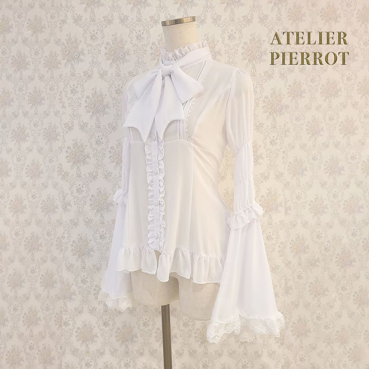 【ATELIER PIERROT】Stand Collar Princess Sleeve Blouse　White/Black