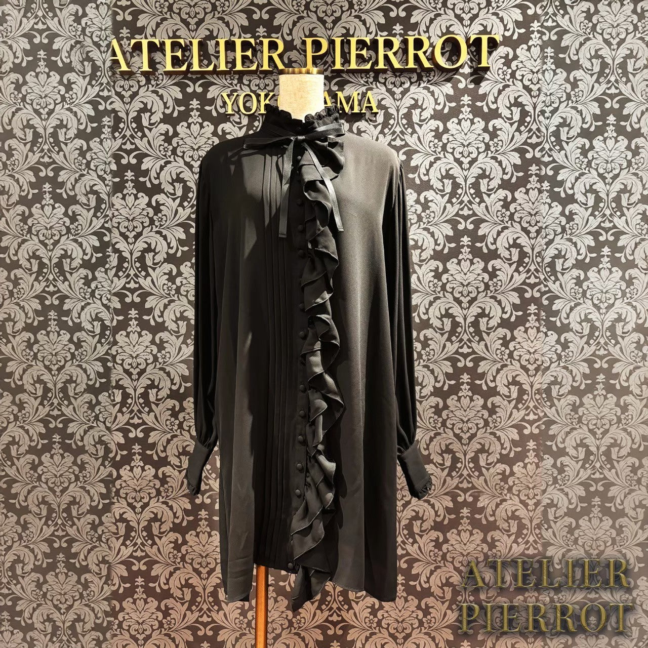 【ATELIER PIERROT】　Modern Flounce Long Blouse　Off White/WILD CATS/Black