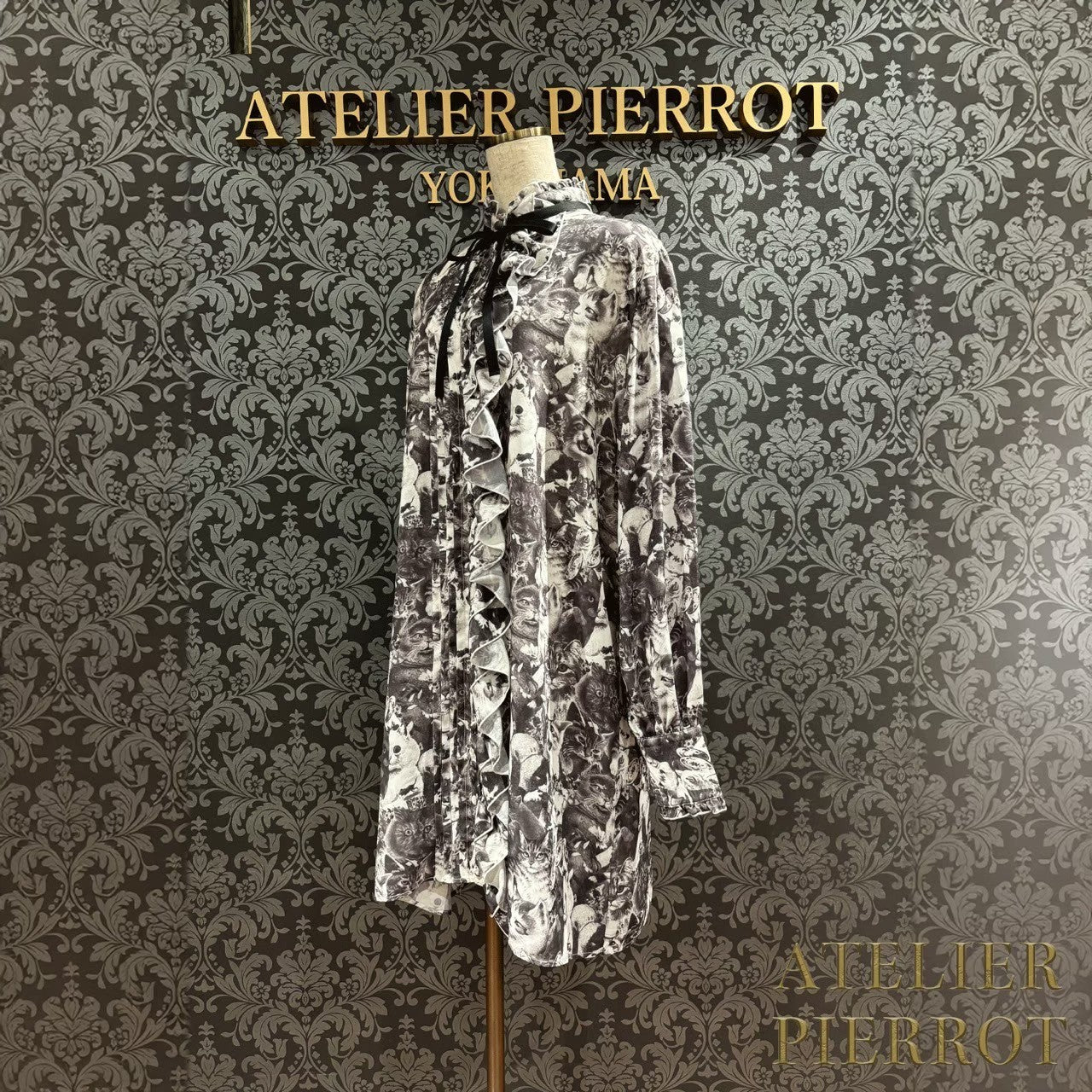 【ATELIER PIERROT】　Modern Flounce Long Blouse　Off White/WILD CATS/Black