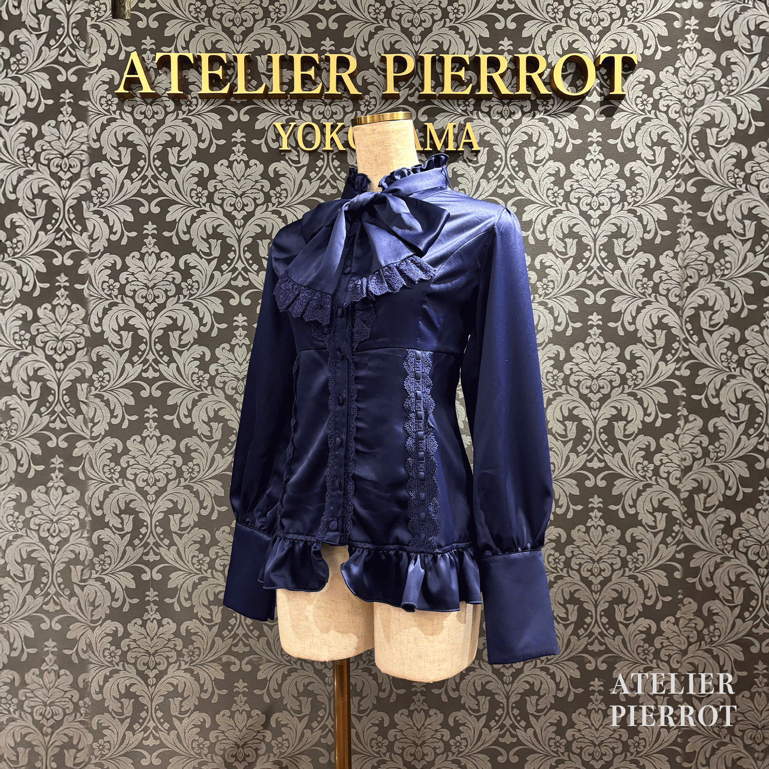 【ATELIER PIERROT】　Classical Duchess Ribbon Blouse　ホワイト/ボルドー/ネイビー/ブラック