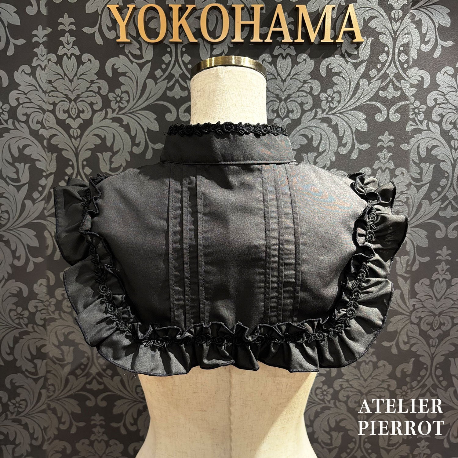 【ATELIER PIERROT】　Tucked collar/stand-up collarWhite/Black