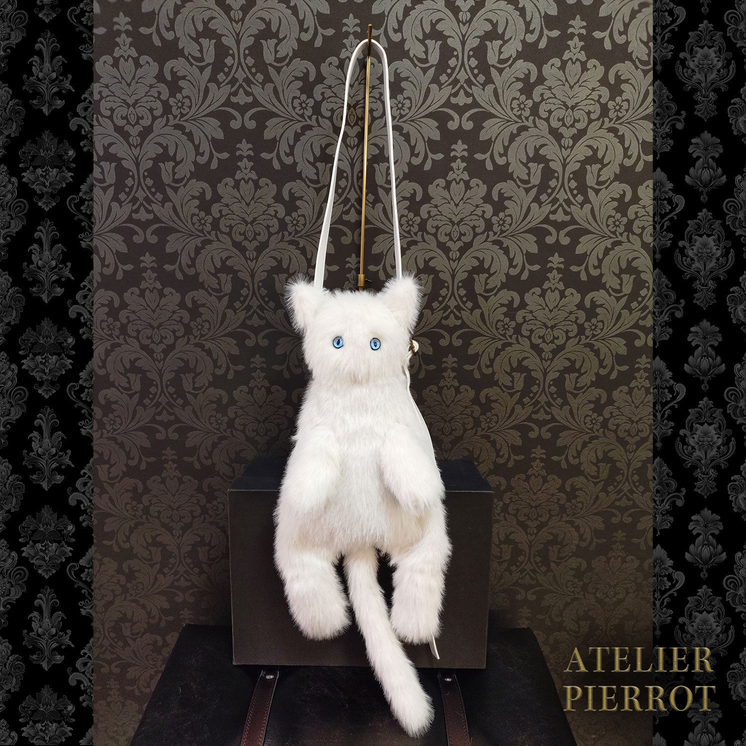 【ATELIER PIERROT】　Noir Neko Shoulder Bag　ホワイト/グレー/ブラック ★3月上旬～中旬入荷予定★