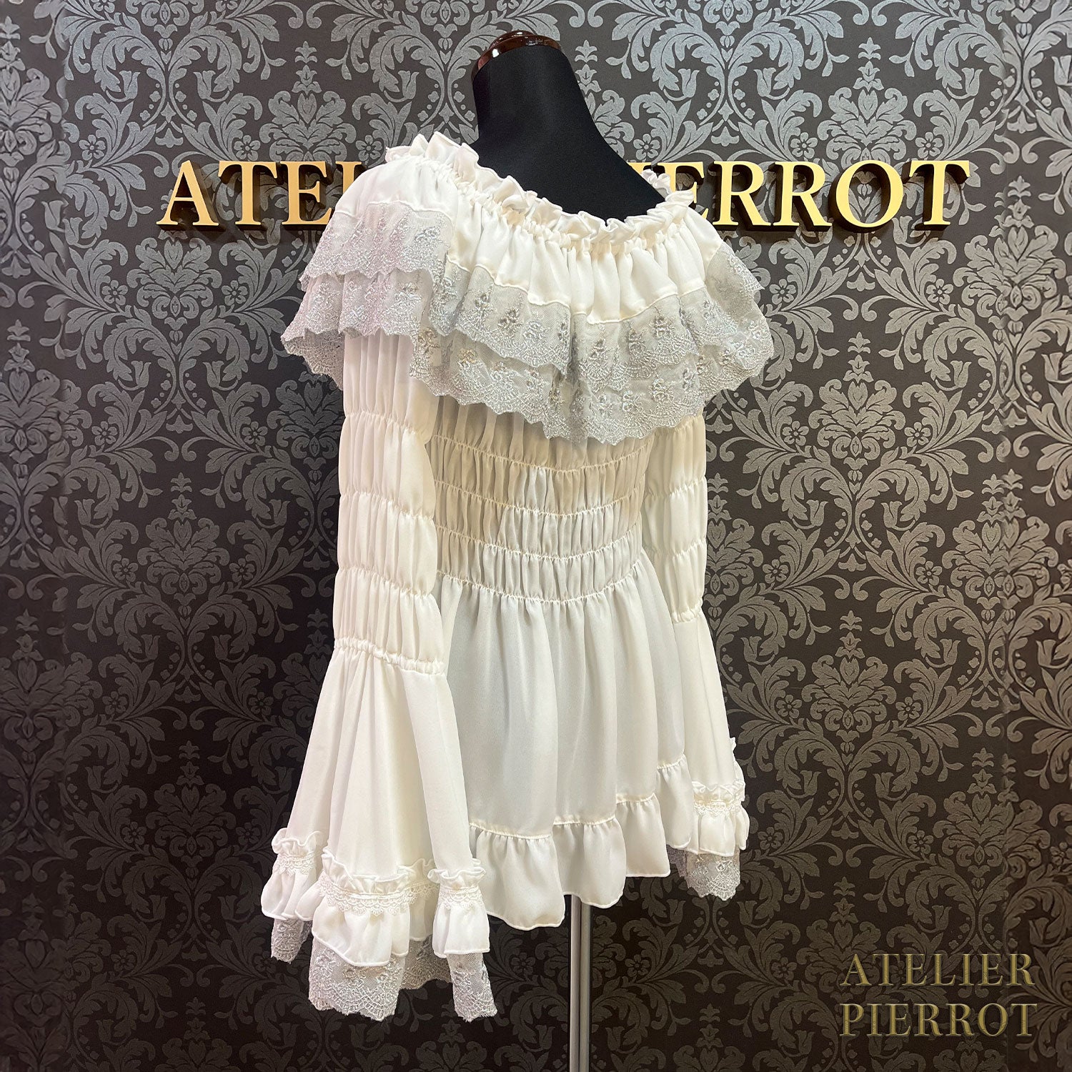 【ATELIER PIERROT】　Eternal Nocturne Blouse　ホワイト/ブラック　★12月上旬発売★