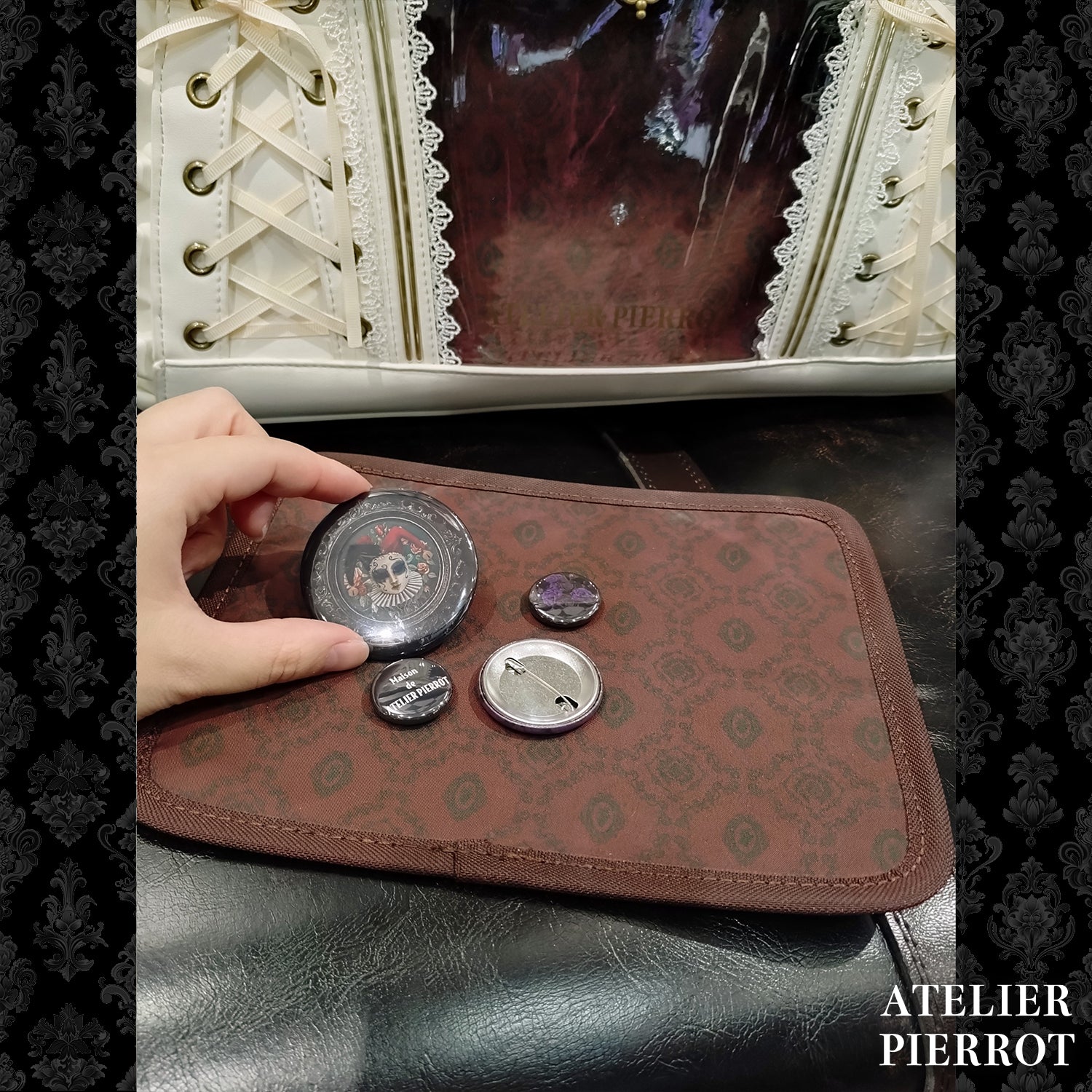 【ATELIER PIERROT】　★ご予約受付中★ “Secret Reliquary” Lace-Up Bag 　ホワイト/ブラック×ボルドー/ブラック