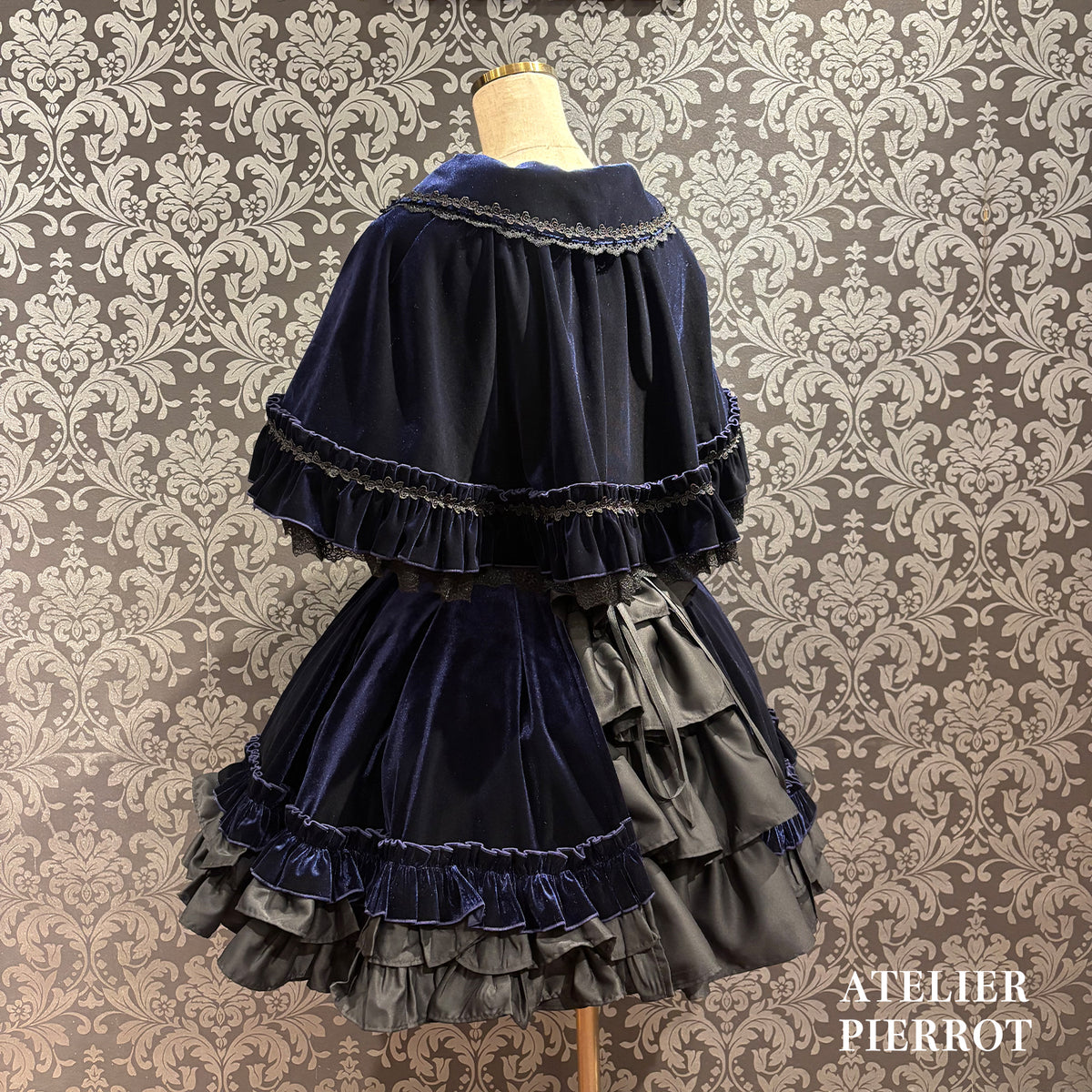 【ATELIER PIERROT】　★Ahora aceptamos reservas★ Capa de terciopelo AdenophoraBordeaux/Purple/Navy/Black