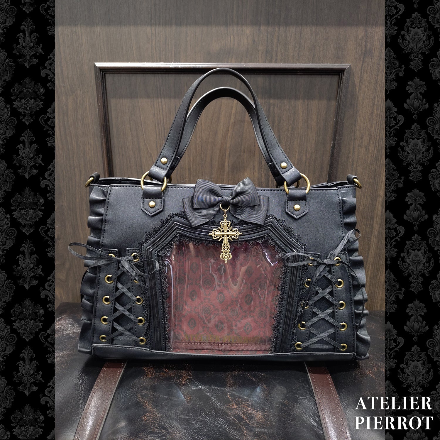 【ATELIER PIERROT】　★ご予約受付中★ “Secret Reliquary” Lace-Up Bag 　ホワイト/ブラック×ボルドー/ブラック