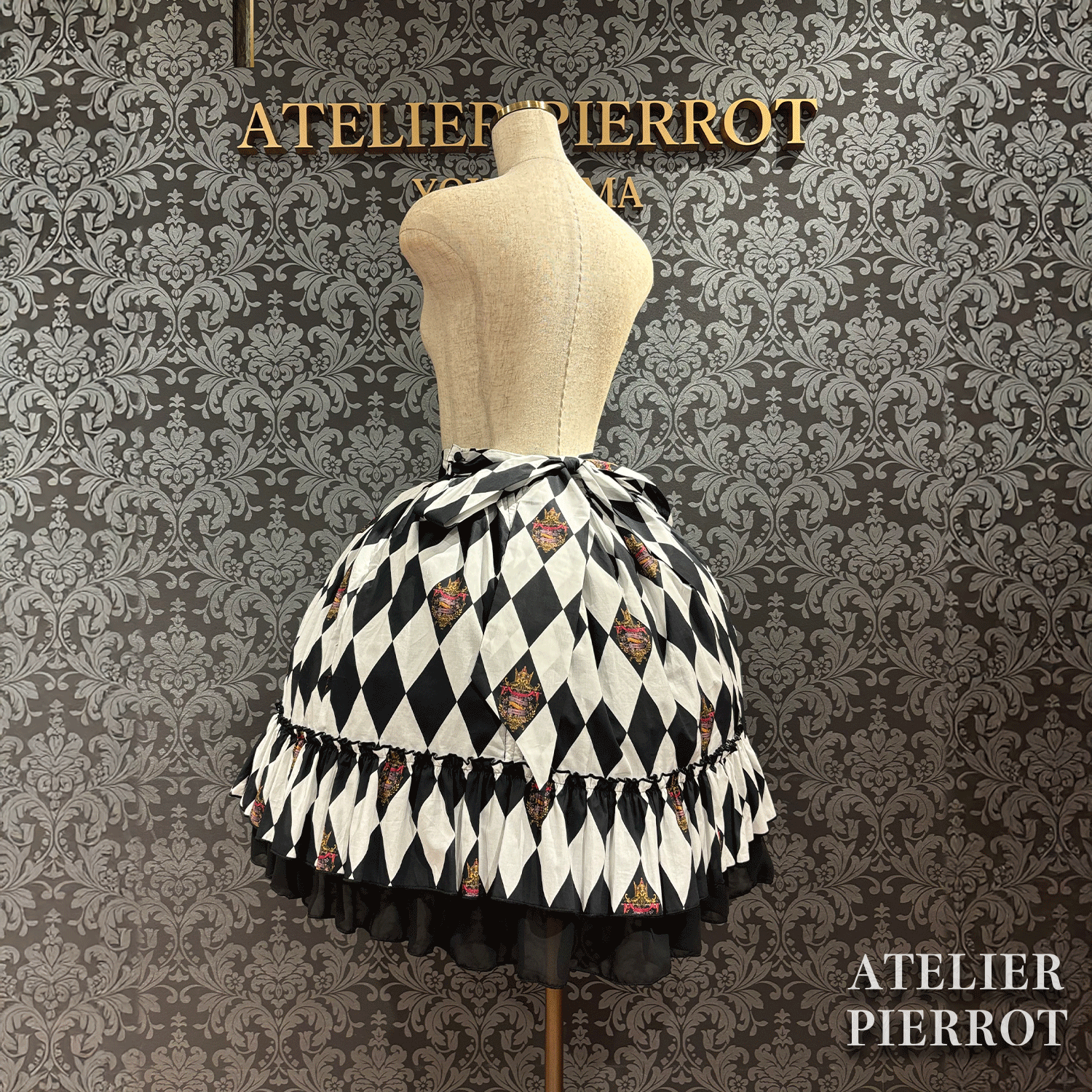 【ATELIER PIERROT】　"Diamond Circus"Skirt    白×白/ワイン/パープル/グリーン/黒×白　★3月中旬発売★