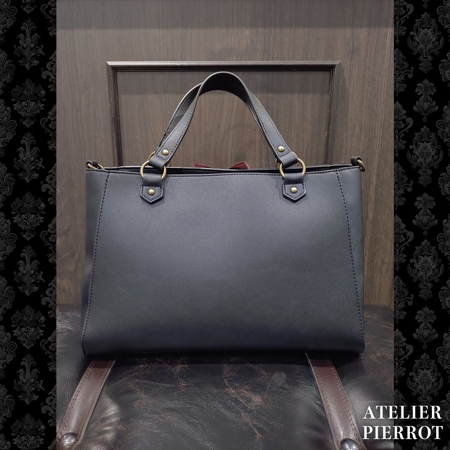 【ATELIER PIERROT】　★ご予約受付中★ “Secret Reliquary” Lace-Up Bag 　ホワイト/ブラック×ボルドー/ブラック