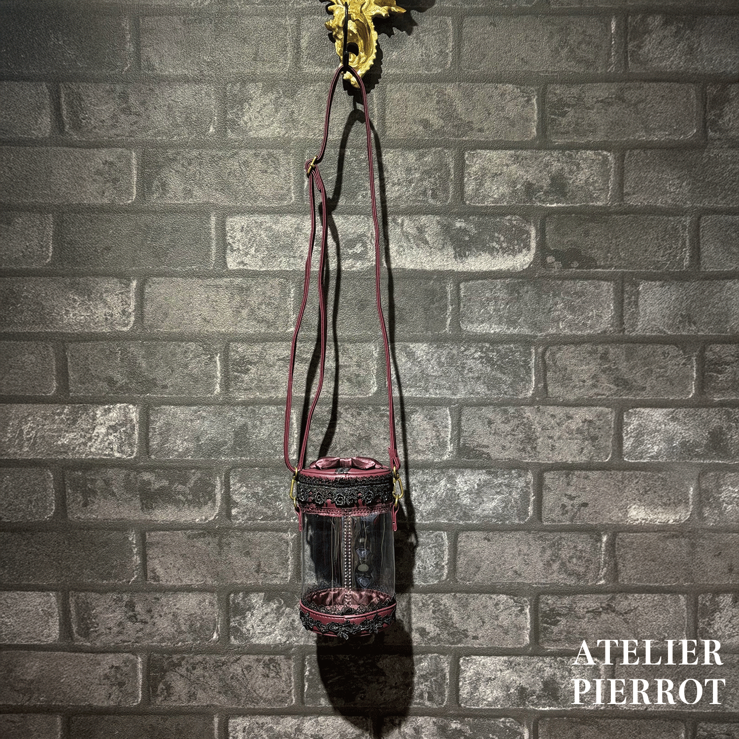 【ATELIER PIERROT】　 “Throne” Doll Pouch　ホワイト/ボルドー/ブラック　★11月中旬〜下旬発売★