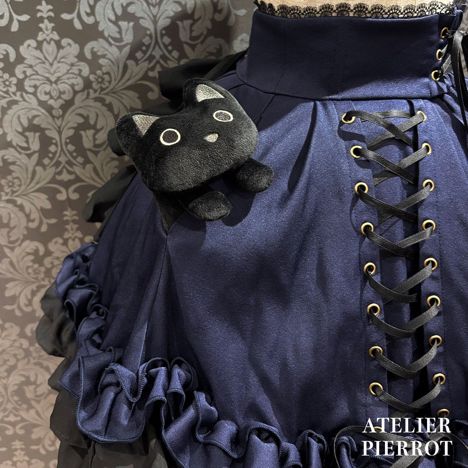 【ATELIER PIERROT] Jupe à lacets AdenophoraWhite/Nouvelle couleurBordeaux/Purple×Black/Nouvelle couleurNavy/Black×White/Black