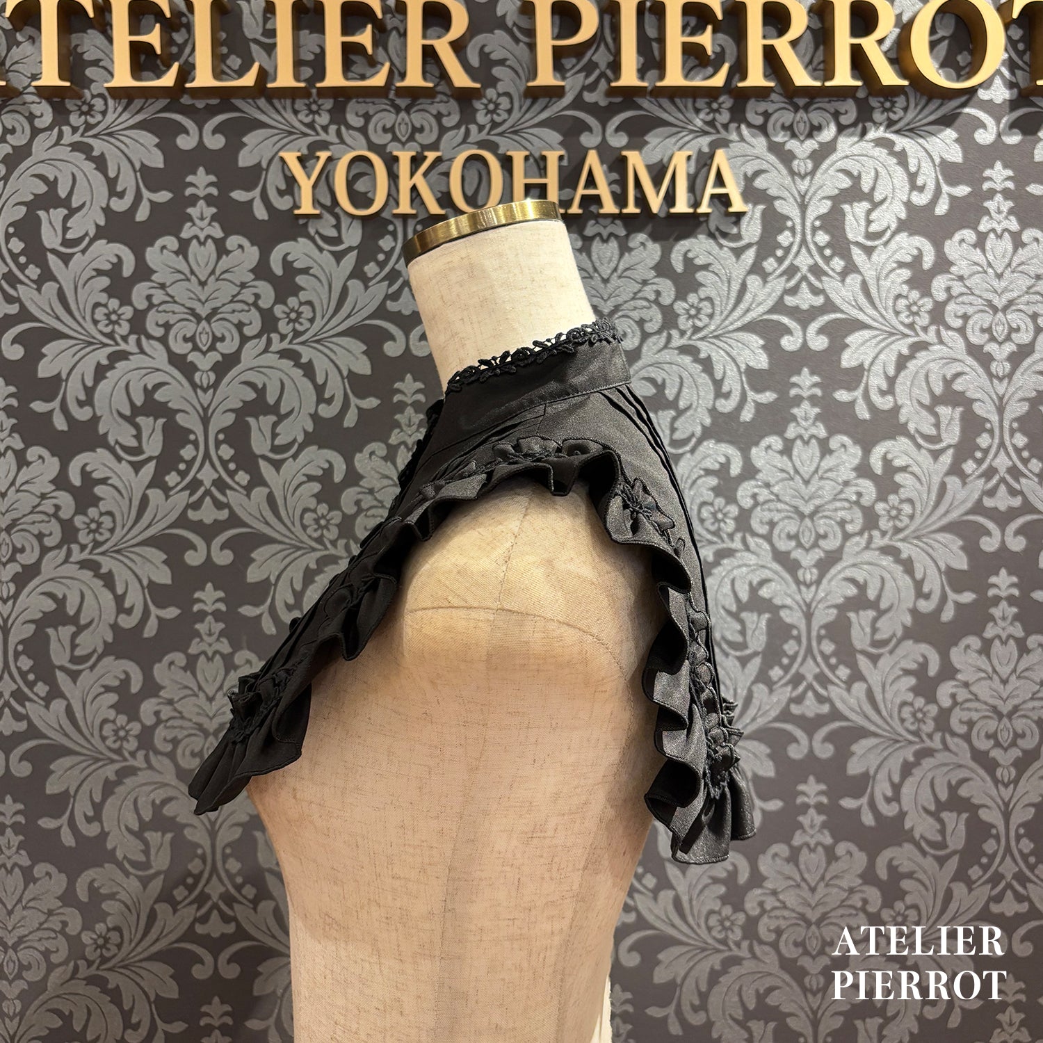 【ATELIER PIERROT】 츠케 칼라 / 서 칼라White/Black