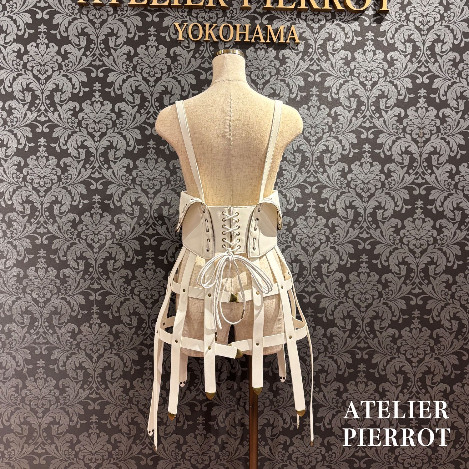 【ATELIER PIERROT】　★ご予約受付中★Sealed Cage Corset Harness　ホワイト/ブラック