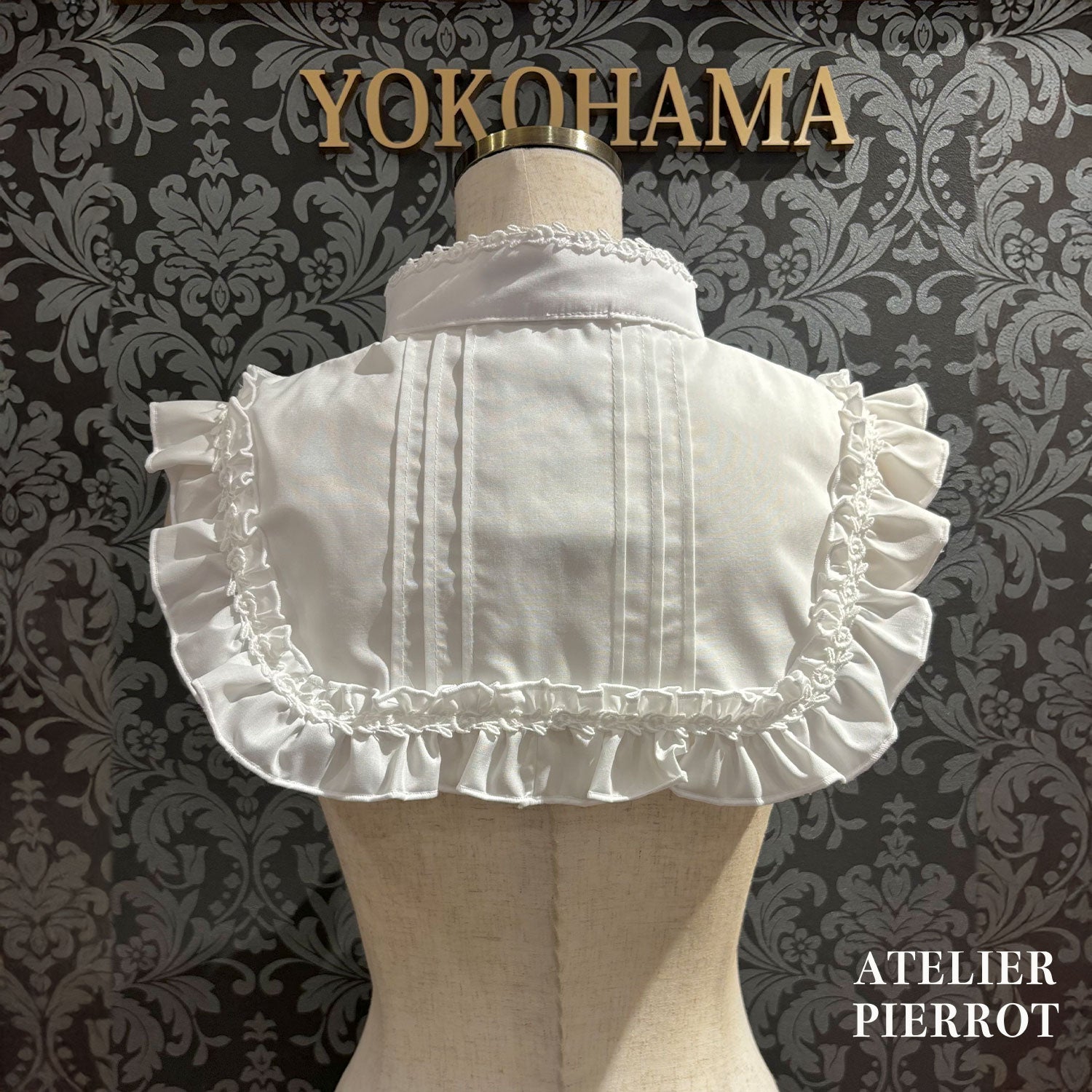 【ATELIER PIERROT】　Tucked collar/stand-up collarWhite/Black