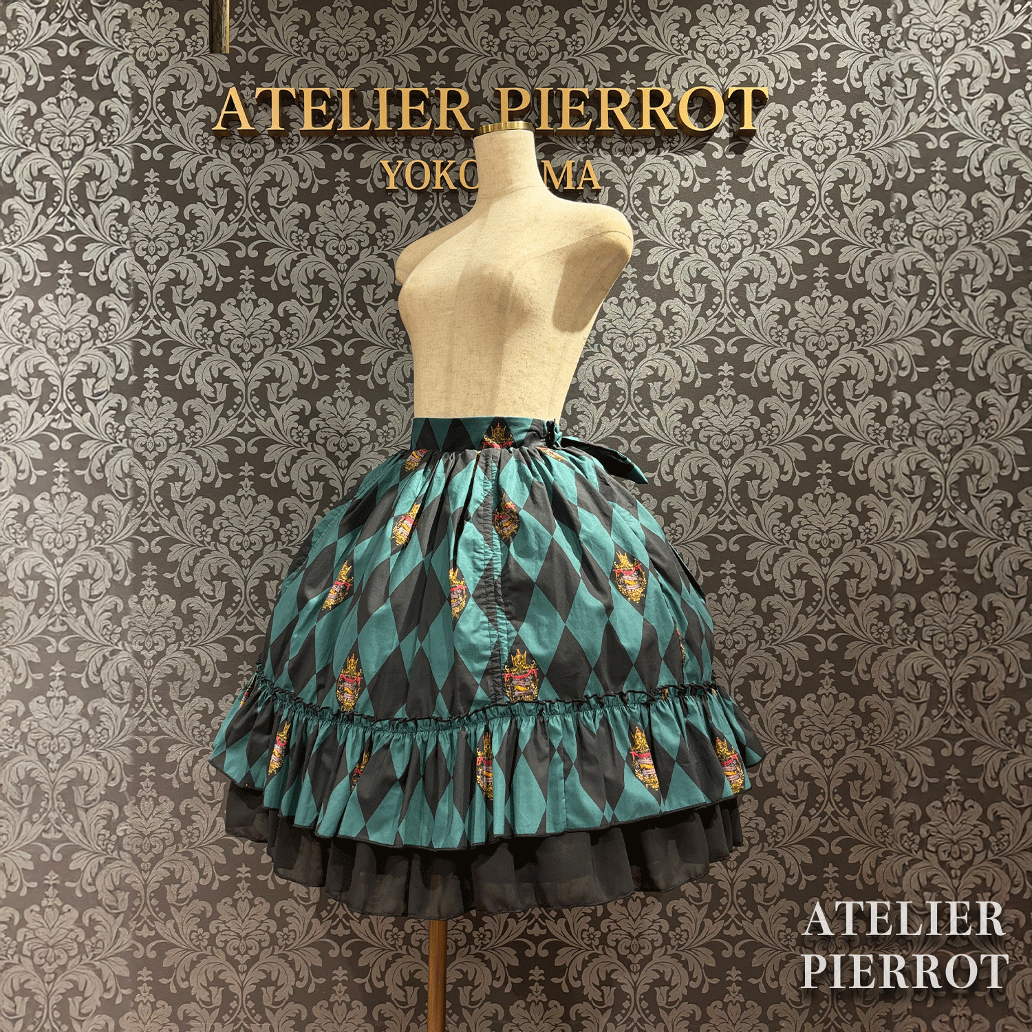 【ATELIER PIERROT】　"Diamond Circus"Skirt    白×白/ワイン/パープル/グリーン/黒×白