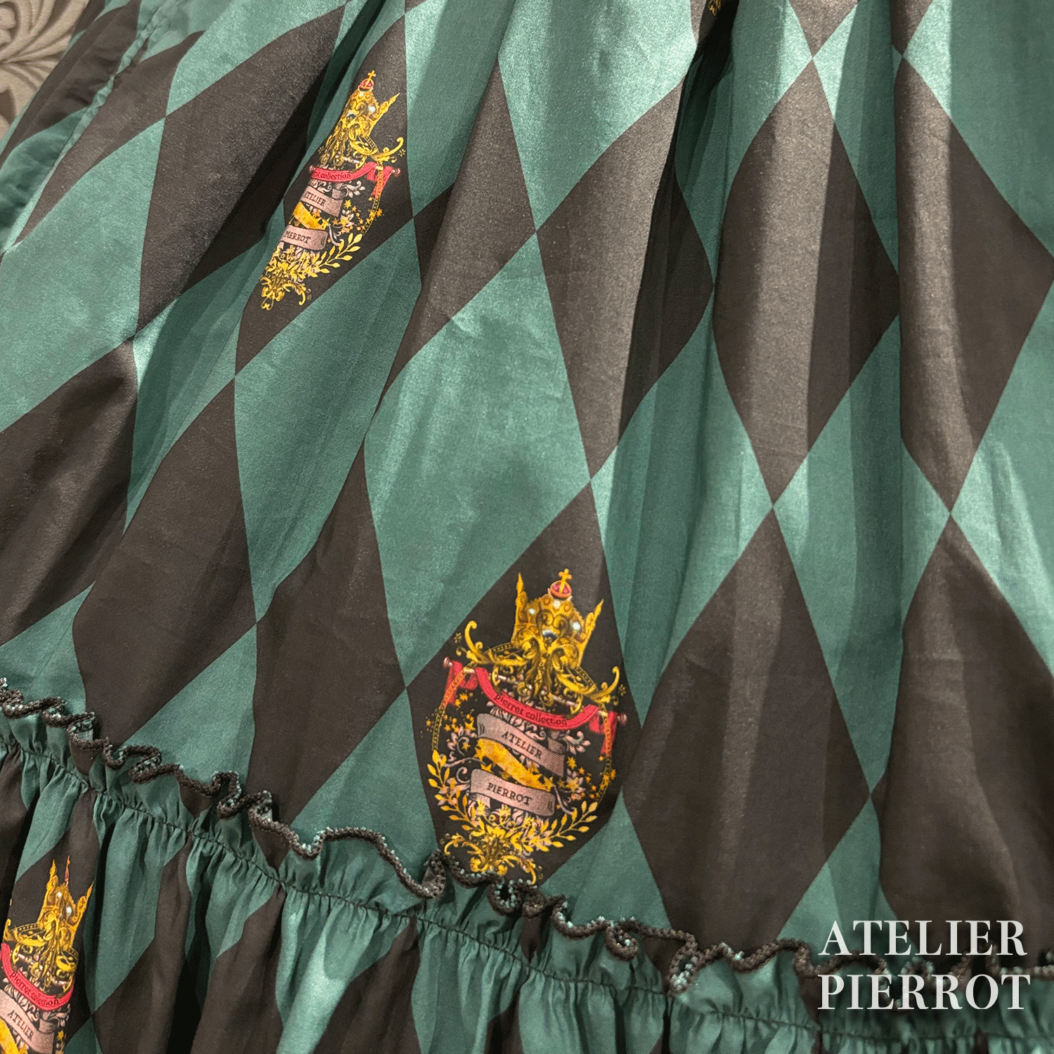 【ATELIER PIERROT】 "Diamond Circus" Skirt White x White/Wine/Purple/Green/Black x White★Released mid-March★