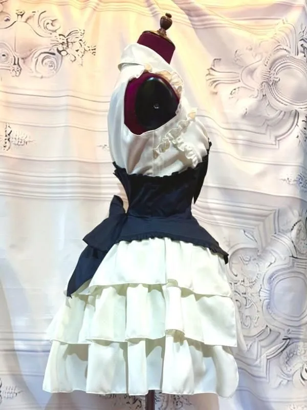 [Marbre] Robe de chemisier de style marbre à bustier en marbre avec croix de motif: Off Blanc X Black Stripe x Black cravate
