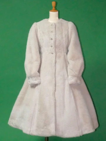 【Victorian maiden】ヴィクトリアンメイデン　外套（がいとう） ～アンティークフェイクファーコート～　白橡兎（しろつるばみうさぎ）