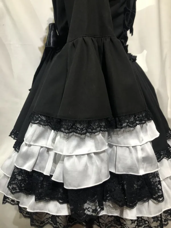 【MARBLE】マーブル　アーチブレード切り替え立ち衿クラシックワンピース：白×黒★SALE対象外★