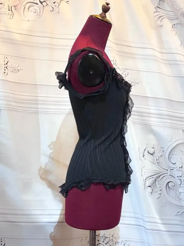 [MARBRE] Caraco ouvert sur le devant en marbre avec roses décoratives en dentelle : roses noires x noires