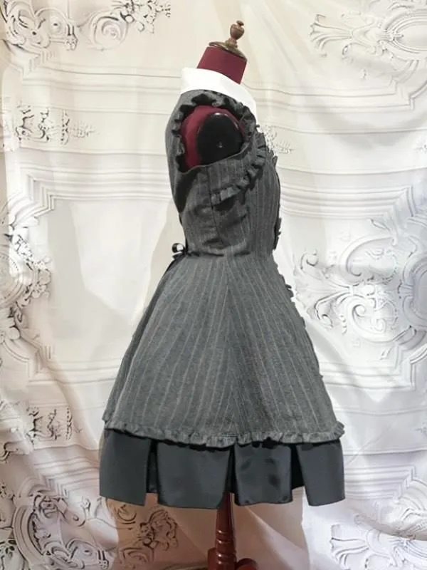 [Mármol] Vestido plisado de caja de estilo de mármol con blusa de corbata: franja negra x blanco x corbata negra