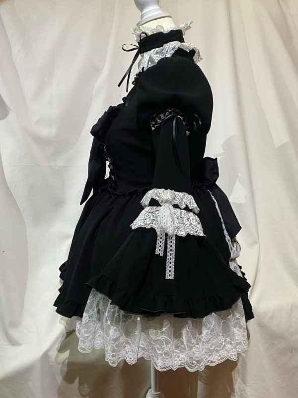 [Marble] Robe victorienne avec bouclage de bouclage: noir et blanc