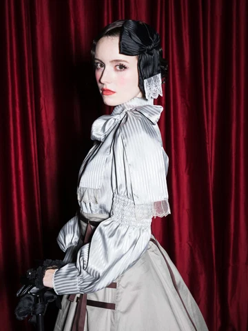 【Victorian maiden】ヴィクトリアンメイデン　★ご予約受付中★  シャイニーストライプメリーボウタイブラウス　オフホワイト/ベージュ/グレージュ/ブラック