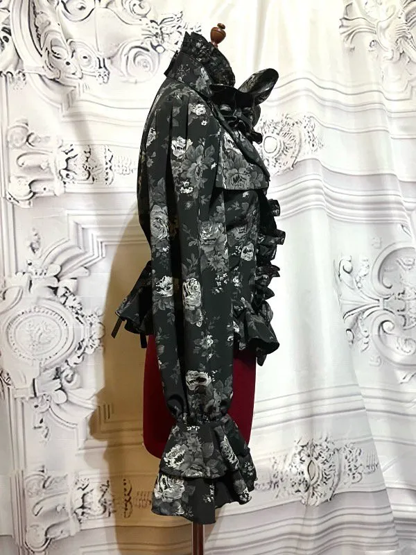 【MARBLE】マーブル　ビジュー付きリボンタイフリルブラウス黒地グレーバラ