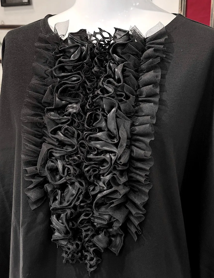 【Na+H】エヌエープラスエイチ　prayerフリルドルマンカットソー