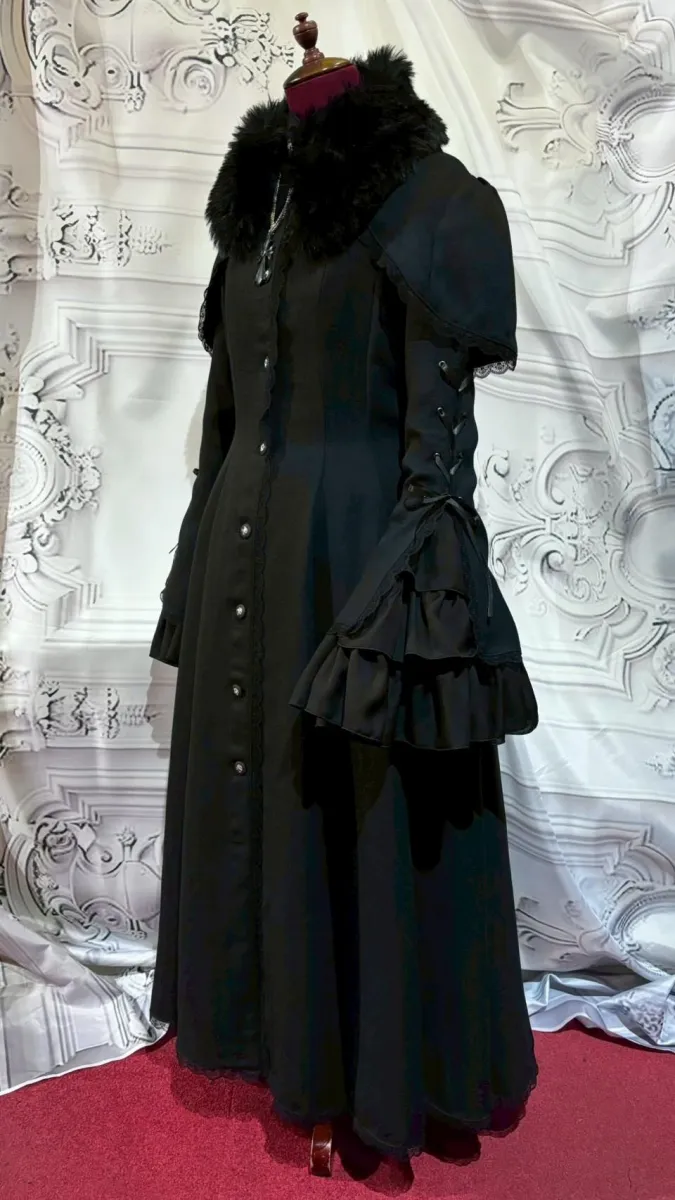 [대리석] 대리석★판매 자격이 없습니다★ 장식 크로스+슬리브 긴 플레어 코트 : 검은 색으로 칼라 케이프