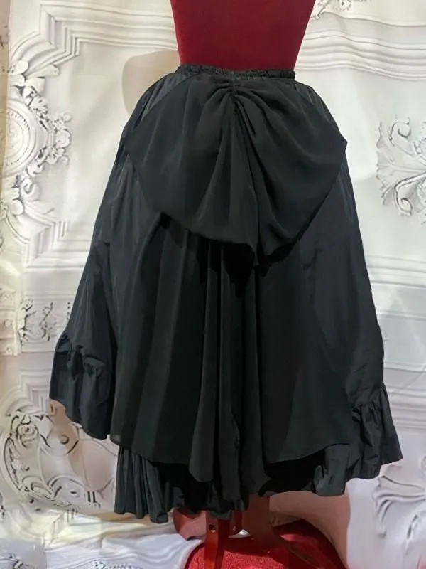 [大理石]带大理石丝带的长卷褶皱裙子：黑色