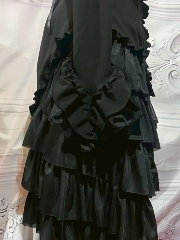 [Mármol] Marble Gótico Elegancia Asimétrica Conjunto de vestimenta de ángel caída: Velor negro x Ruffles de encaje negro x Cameo de oro antiguo