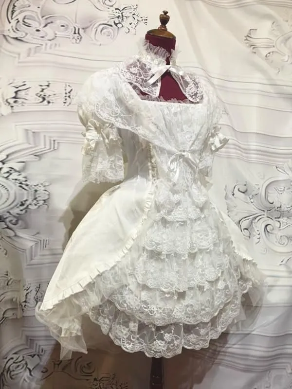 [Marmor] Marmor voluminöses Kleid Tuck Kleid mit Spitzenkragen: Weiß x Weiß