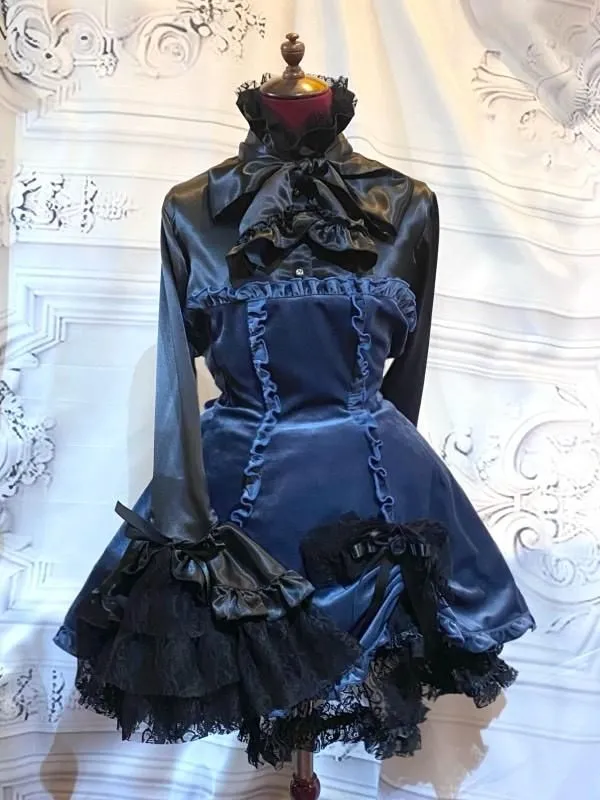 【MARBLE】マーブル　ブラウス付き風ワンピース+ボリュームリボンフリルスカート+リボンコサージュ：黒×青ベロア