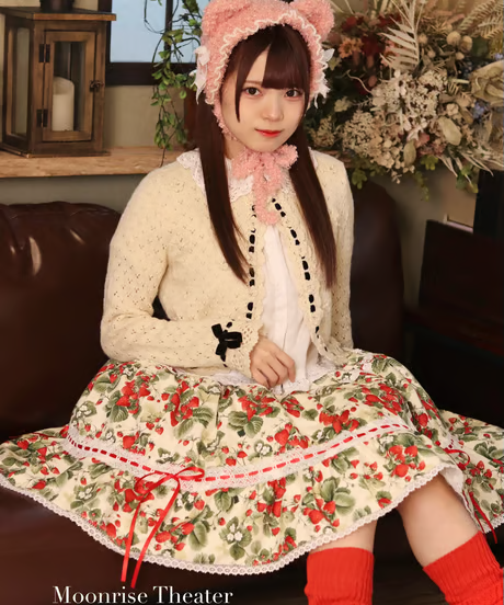 【Moonrise Theater】ムーンライズ・シアター　★ご予約受付中★　"Strawberry Reverie" スカート　アイボリー/くすみピンク/黒