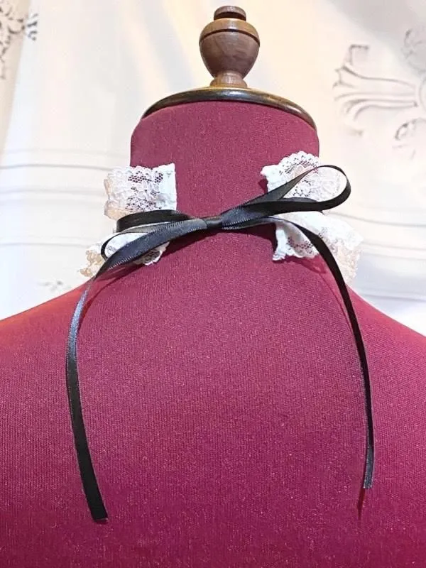 [Marmor] Marmor Cross Lace Choker: schwarz weiße Spitze x Silberkreuz