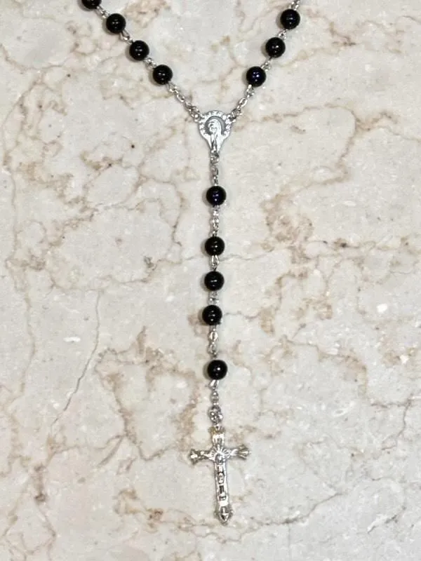 [MARBRE] Cape puritaine réversible en croix de marbre (avec collier chapelet) : Blanc x noir