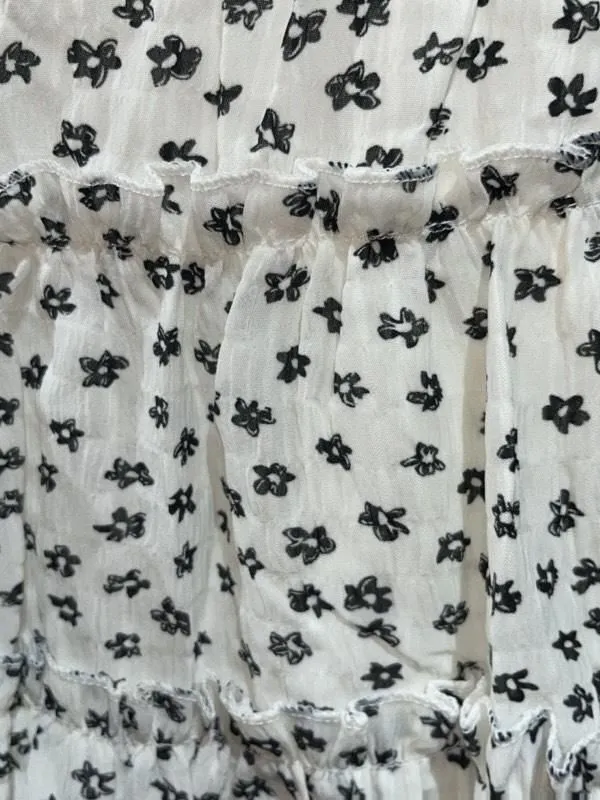 【MARBLE】マーブル　小花柄ティアードスカート：白地黒花柄