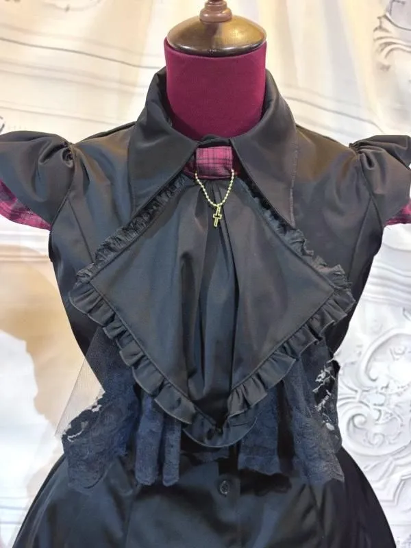 [MARBLE] Plisseekleid Marble BOX mit Wendekrawatte: Schwarz x Rot und Schwarz kariert oder schwarze Krawatte★Nicht zum Verkauf geeignet★