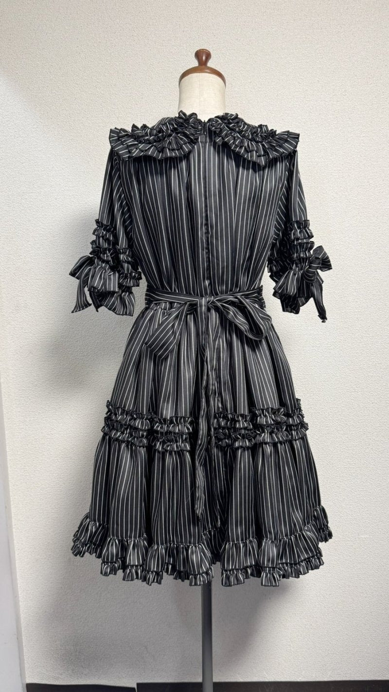 [Physical Drop] Physical drop tea time dress [black and white stripes x white collar]