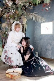 【Morun×Muuna Stoik】モランムーナストイック　Rose thorn bouquet」ジャンパースカートワンピース　生成り/黒