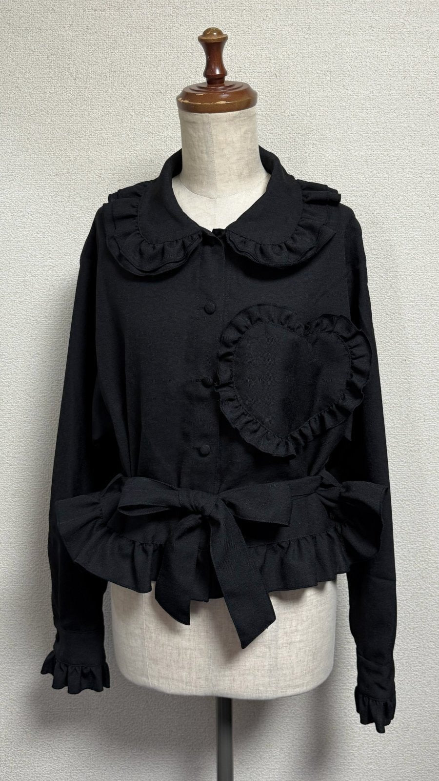 [Physical Drop] Physical drop heart pocket blouse jacket [black]