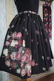 【Morun×Muuna Stoik】モランムーナストイック　Rose thorn bouquet」ジャンパースカートワンピース　生成り/黒